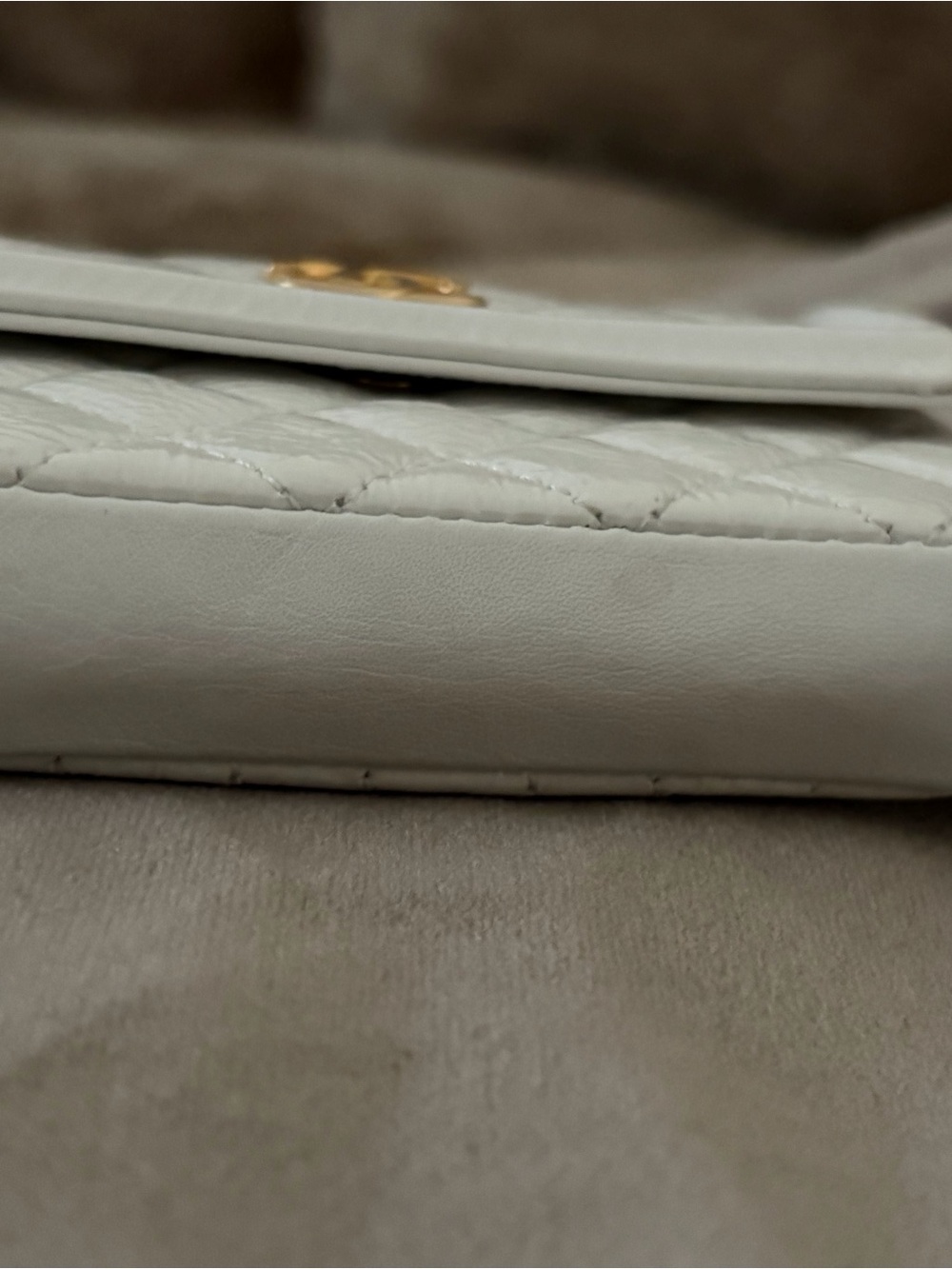 CHANEL White Quilted Mini Chain Belt Wallet with Gold CC Hardware - Picture 8 of 16